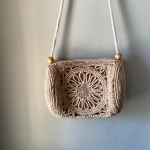 Wicker embroidered purse - Picture 5 of 7
